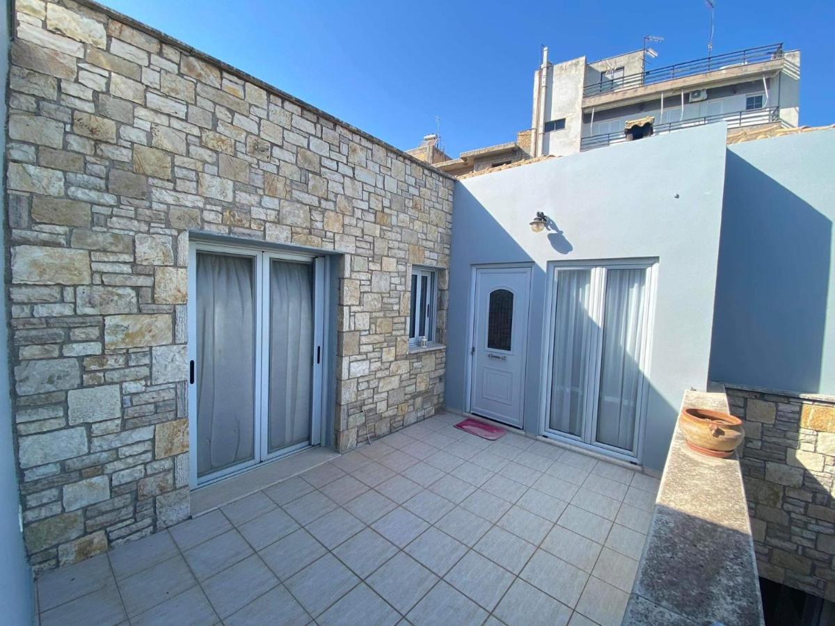 Πέτρινο Στη Θάλασσα Apartment นาฟปาคตอส ภายนอก รูปภาพ