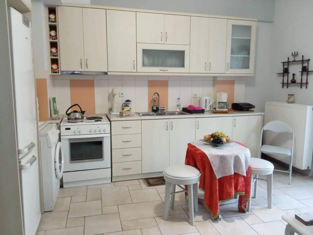 Πέτρινο Στη Θάλασσα Apartment นาฟปาคตอส ภายนอก รูปภาพ
