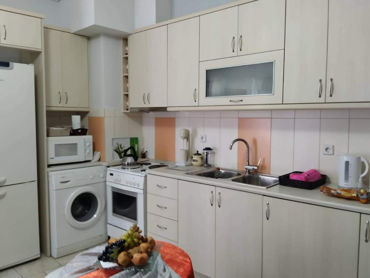 Πέτρινο Στη Θάλασσα Apartment นาฟปาคตอส ภายนอก รูปภาพ