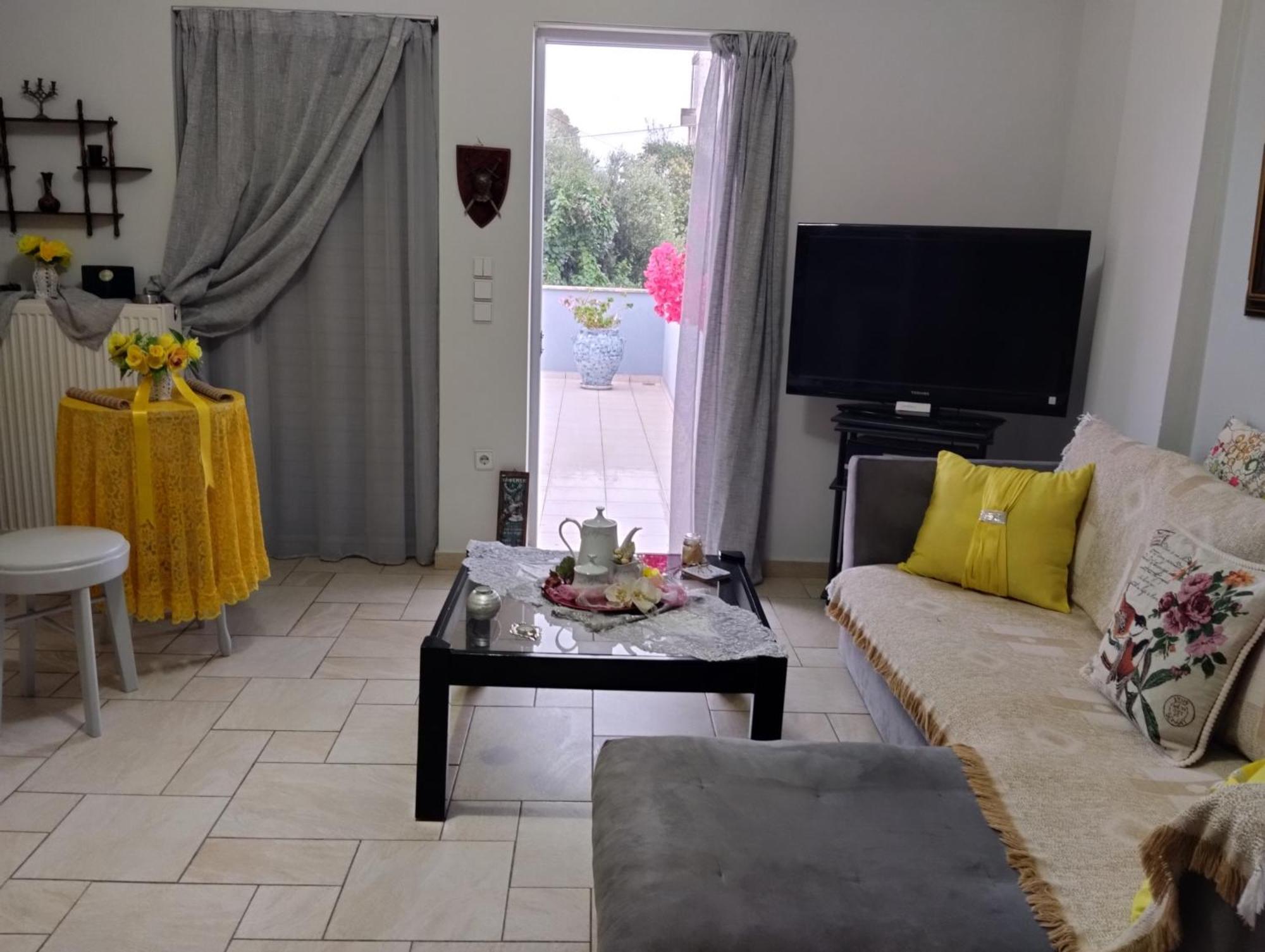 Πέτρινο Στη Θάλασσα Apartment นาฟปาคตอส ภายนอก รูปภาพ